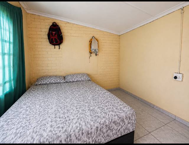 4 BEDROOM HOUSE FOR SALE IN VEREENIGING CENTRAL